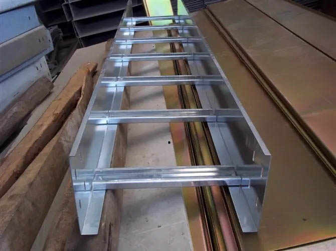 防火电缆金属桥架报价多少